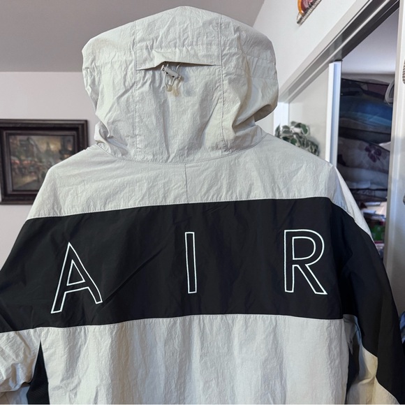 Nike Air Men's Gray and Black Full Zip Woven Jacket Medium NWT - Picture 9 of 10